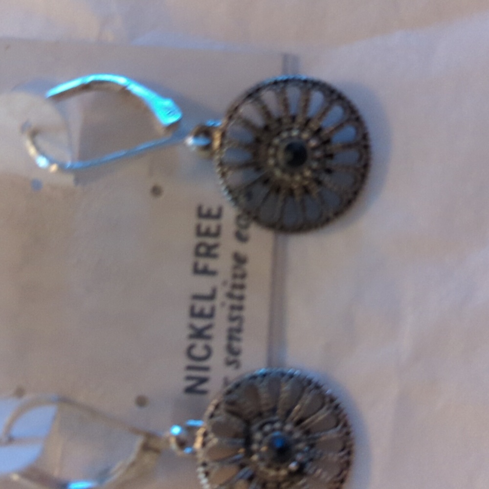Nickel Free For Sensitive Ears. New Pierced Sale - Picture 4 of 4